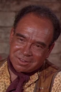 Salvador Baguez headshot