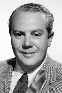 Steven Geray headshot