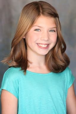 Abigail Lowe headshot