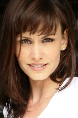 Anne Openshaw headshot