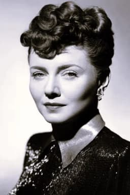 Lenore Aubert headshot