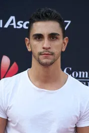 César Mateo headshot