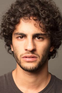 Enrique Arrizon headshot