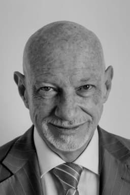 Alberto Amador headshot