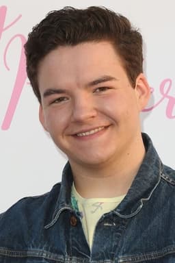 Aedin Mincks headshot