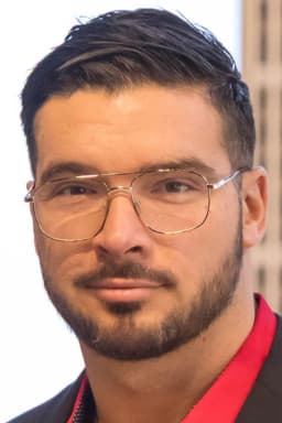 Julian Micevski headshot