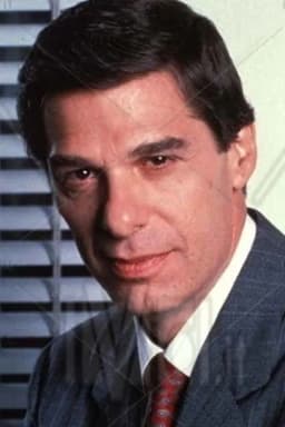 Arthur Taxier headshot