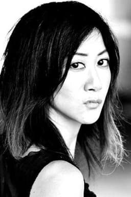 Betty Ouyang headshot
