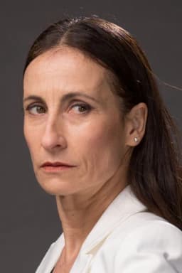 Amparo Noguera headshot