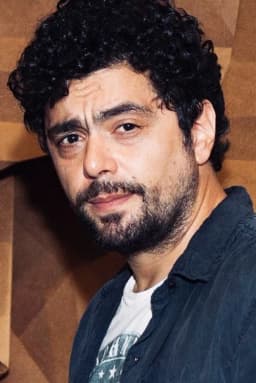 Alberto Ajaka headshot