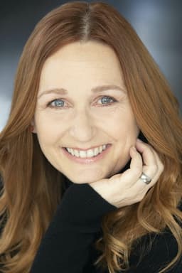 Cathy Cavadini headshot