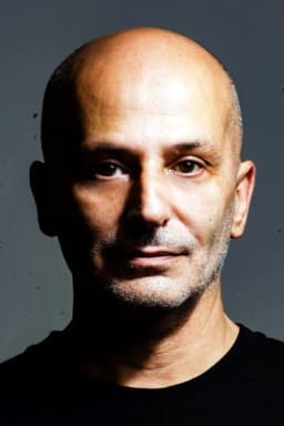 Carlos Defeo headshot