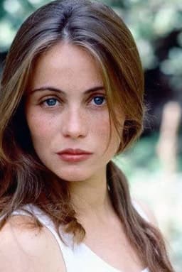 Emmanuelle Béart headshot