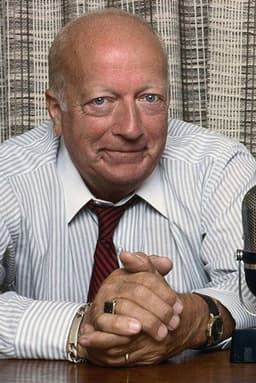 Bob Elliott headshot