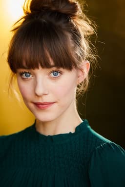Anna Telfer headshot