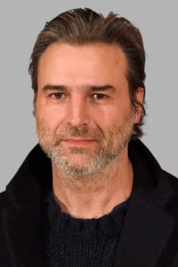 Alberto San Juan headshot