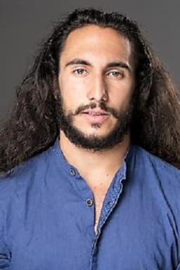 Mauricio Morales headshot