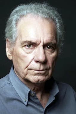 Hugo Arana headshot