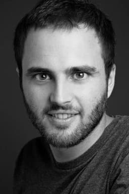 Mikel Bustamante headshot