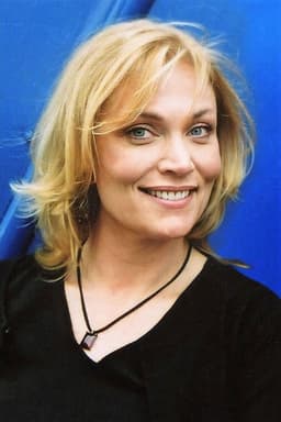Daphne Ashbrook headshot