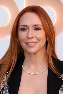 Jennifer Love Hewitt headshot