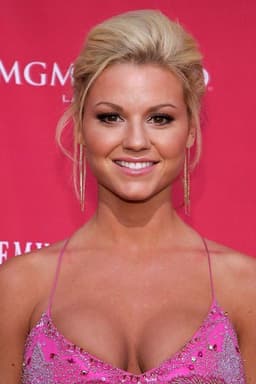 Katrina Elam headshot