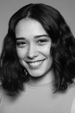 Sara Becker headshot