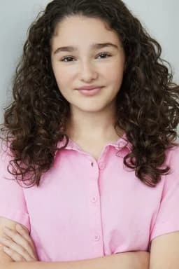 Ava Caryofyllis headshot
