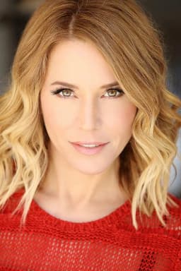 Kristen Dalton headshot
