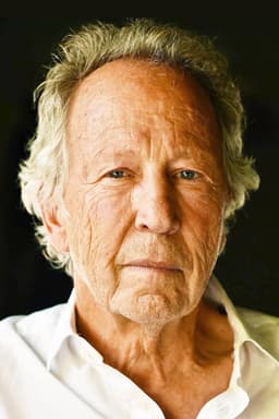 Hartmut Becker headshot
