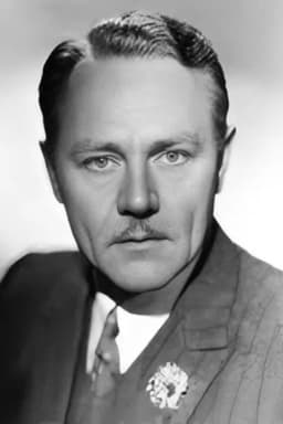 Wallis Clark headshot