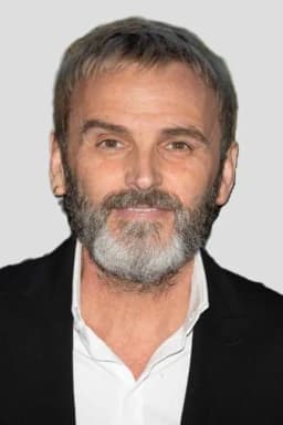 Fernando Tejero headshot