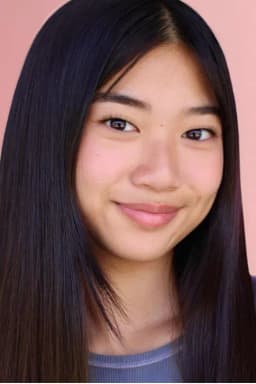 Alex Jayne Go headshot