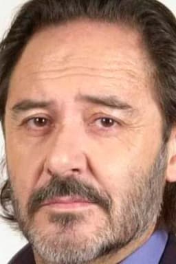Santiago Ramos headshot