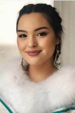 Anna Lambe headshot