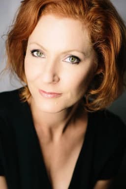 Laura Jaye headshot