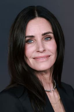 Courteney Cox headshot