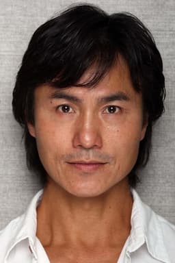 Robin Shou headshot