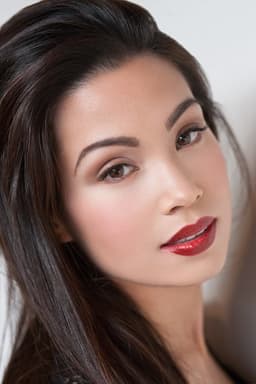 Natalie Mendoza headshot
