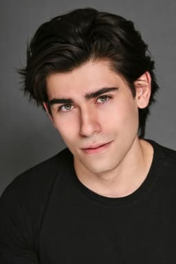 Emiliano Pernia headshot