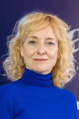 Mara Bestelli headshot