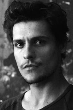 Carloto Cotta headshot