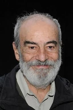 Emilio Echevarría headshot