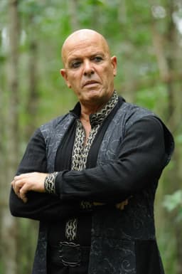 Steven Grives headshot