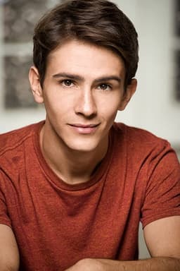 Brady Hender headshot