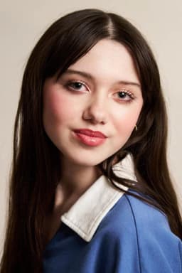 Violet McGraw headshot