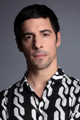 Esteban Lamothe headshot