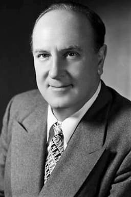 Loring Smith headshot
