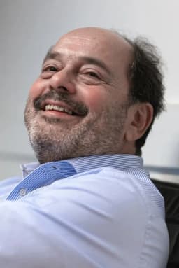 Yorgos Stefanakos headshot