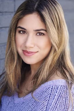 Kara Crane headshot